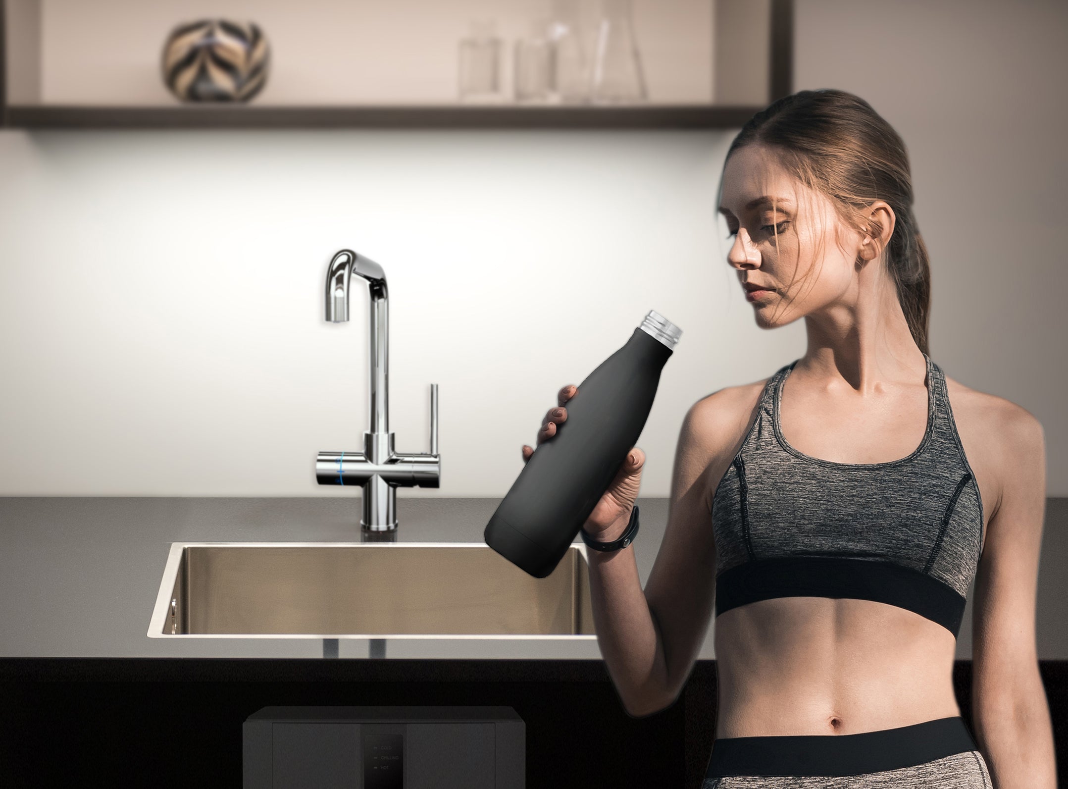 Aquarello Untertisch-Wasserfiltersystem mit modernem Wasserhahn – Perfekte Lösung für sauberes, gefiltertes Wasser direkt aus der Küche.