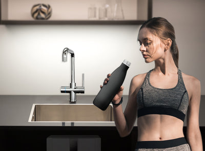 Aquarello Untertisch-Wasserfiltersystem mit modernem Wasserhahn – Perfekte Lösung für sauberes, gefiltertes Wasser direkt aus der Küche.