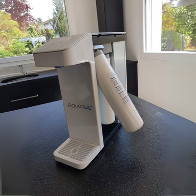 PURE2 Wasserfilter in Aktion – Sofortige Heiß- und Kaltwasserbereitung mit fortschrittlicher Filtration
