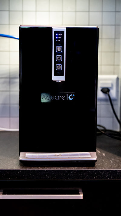 SODA1 Tisch-Wasserspender – All-in-One mit Heiß-, Kalt- und Sprudelwasserfunktion, kompakt und modern für Zuhause und Büro
